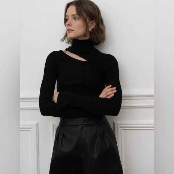 Pixie Market Black Cut Out turtleneck XS - Picture 1 of 10